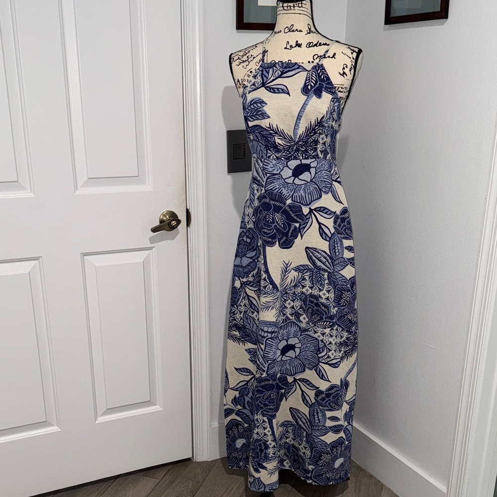 Elegant Blue Floral Maxi Dress